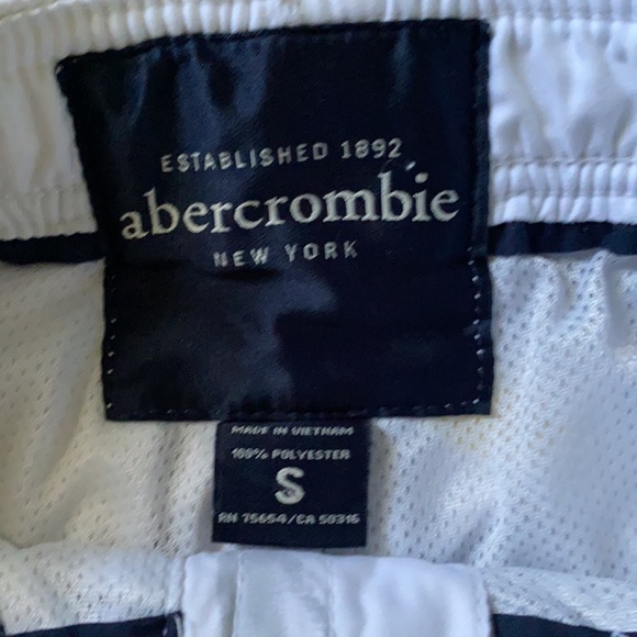 ABERCROMBIE KIDS BOYS SWIM TRUNKS SZ S - Picture 2 of 6